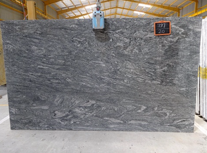 Dalles de granit vert moderne de Kuppam polies avec la finition rainurée aiguisée flammée sablée pour des applications extérieures de villa de salle de bains - Product Image 3