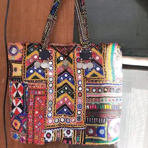 Hand bestickte Tribal Banjara-Tasche für Frauen