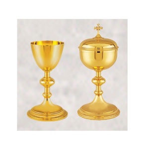 Cáliz Martillado Plateado y Dorado con Ciborio - Juego de 2 Piezas / Artículos Religiosos - Product Image 2