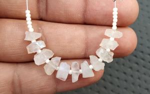 Piedra lunar de arcoíris Natural, piedra lunar de forma irregular perforada, piedra preciosa azul sin tratar, fabricación de joyas, colección de piedras - Product Image 2