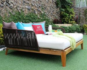 Double chaise longue moderne poly rotin meubles de jardin extérieur en bois aluminium fait maison salon conception la plus chaude balançoires de patio - Product Image 1