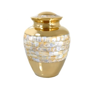 โกศเผาโลหะสำหรับสัตว์เลี้ยงสุดสร้างสรรค์ผลิตด้วยมือ - Product Image 1