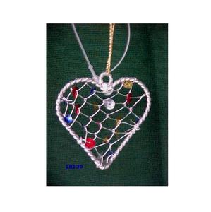 ของประดับลูกปัดรูปหัวใจทำด้วยมือสำหรับตกแต่งต้นคริสต์มาส - Product Image 1