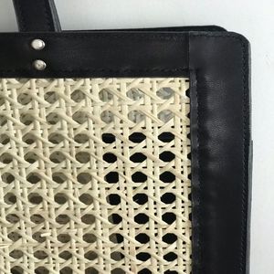 กระเป๋าหนังสานหวายสไตล์โบโฮสีดำจากเวียดนาม - Product Image 5