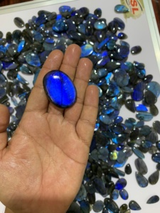 Pierre précieuse Labradorite de feu bleu naturel de haute qualité certifiée par IGI faite à la main par un bijoutier qualifié - Product Image 4