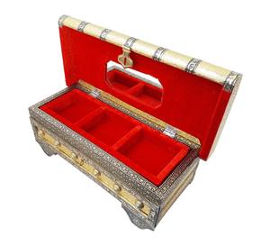 ROYAL TREASURE CHEST STYLE, acabado de cuero ARTIFICIAL, caja de joyería hecha a mano de madera (13 "x 5,5" x 5 "INCH) -dorado - Product Image 1