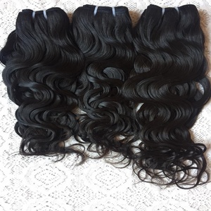Extensions de cheveux humains alignés avec des cuticules vierges indiennes ondulées naturelles fabriquées à la main en Inde - Product Image 2