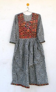 Vintage mano bordado vestido de Banjara indio bloque de impresión vestido - Product Image 3