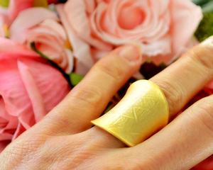 แหวนวงนิรันดร์ชุบทองคำขาว 24K ลายโค้งเว้า ประดับเพชรซิร์คอนทรงเจ้าหญิง สไตล์วินเทจ ธีมศาสนาคริสต์ - Product Image 4