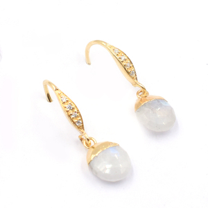 เรนโบว์มูนสโตน27ถึง28มม. พร้อมเงินสเตอร์ลิงเซอร์คอนหูลวดรูปวงรีต่างหูชุบทอง - Product Image 2