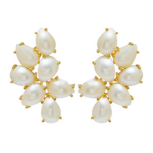 Meilleur prix, boucles d'oreilles en argent sterling 925 plaqué or, perles d'eau douce blanches de qualité AAA, design en forme d'ailes, faites à la main, attrayantes - Product Image 1