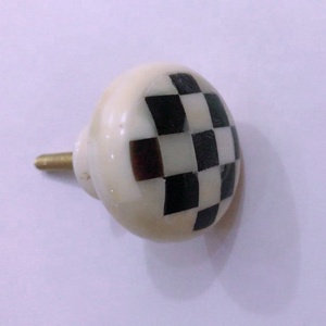 LAMETIERARTZ-Pomo de cajón de hueso grabado redondo y perilla de armario, herrajes de latón autoadhesivos, mango de cajón de resina indio hecho a mano - Product Image 5