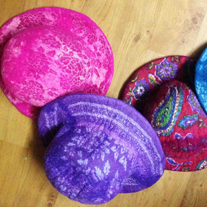 Handmade <b>Wool</b> <b>Felt</b> Hat with Zippered Closure Fair Trade Cotton Cartoon Pattern Girls' Handmade in Nepal Coin Purses - Product Image 1