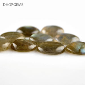 Labradorite Pierre précieuse naturelle Jaune Effet de changement de couleur scintillant Cabochon Pierre semi-précieuse en vrac pour la fabrication de bijoux Vente en gros - Product Image 2