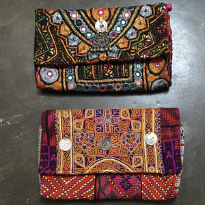 Bolso de mano bohemio chic indio hecho a mano - Product Image 1