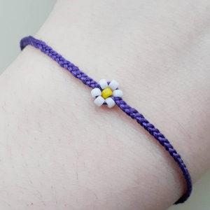 สร้อยข้อมือเดซี่คุณภาพพรีเมียม สร้อยข้อมือมิตรภาพดอกไม้สีม่วง - Product Image 1