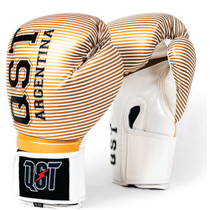 Guantes de boxeo de entrenamiento profesional con logotipo personalizado Diseño clásico de cuero de perforación dura para la práctica de artes marciales - Product Image 1