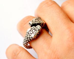 Princess Cut Bohemia Style Zircon Snare Abrazadera Vise Grip Spring Gin Decoy Ring Hecho de material de joyería de aleación - Product Image 4