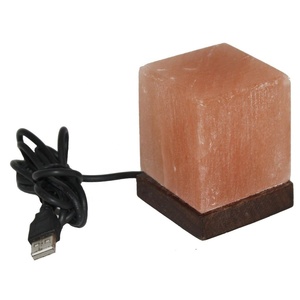 Lampe au sel de l'Himalaya saine disponible par USB Style Feng Shui Forme triangulaire Technique sculptée pour la relaxation-Sian Enterprises - Product Image 5