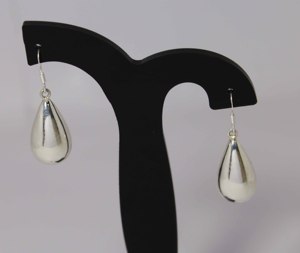 Vente en gros de boucles d'oreilles en forme de larme en argent sterling 925 pour femmes boucles d'oreilles bijoux de mode goutte faites à la main - Product Image 2