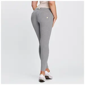 กางเกงขากว้างผ้าฝ้ายน้ำหนักเบาจับคู่กับเสื้อแฟชั่นผู้หญิงที่มีสไตล์เหมาะสำหรับลุคลำลองหรือสำนักงานสุดสัปดาห์ - Product Image 1