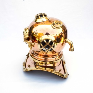 Casque de plongée en métal de 10 pouces, finition cuivre antique, design nautique en laiton avec matériau en bois - Product Image 2