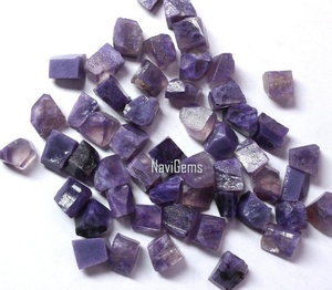 Gema de charoite Natural, forma irregular, suelta, de grado rugoso, sin tratar, hecha a mano, joyería - Product Image 1