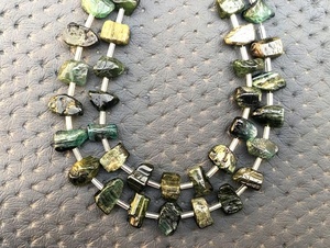 Pierre de Tourmaline verte naturelle de haute qualité, 1 brin, Center percé, poli, brut, fabrication de bijoux, Collection de pierres, vente en gros - Product Image 2