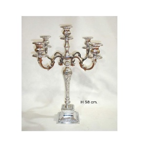 Candelabro Moderno de Lujo Premium de 5 Brazos, Diseño Elegante y Relieve, Ideal para Decoración del Hogar y Bodas - Product Image 1