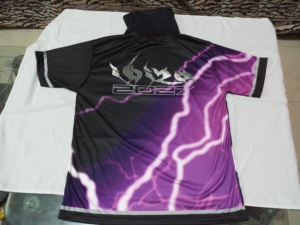 เสื้อยืดคอกลมพิมพ์ลาย100% โพลีเอสเตอร์ซาตินแขนสั้นสไตล์ไฮสตรีท200กรัมตัวละครตามสั่ง - Product Image 3