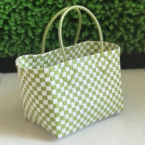 Cesta de la compra de plástico verde de Vietnam - Product Image 1