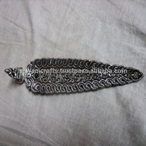 Bâtons d'encens sculptés en métal antique brûleurs/supports pour l'exportation fournisseur en gros de l'Inde - Product Image 1