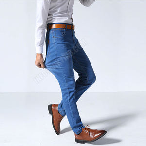 Pantalones vaqueros ligeros para hombre, Vaqueros ajustados de estilo informal para negocios, color azul claro, talla grande - Product Image 3