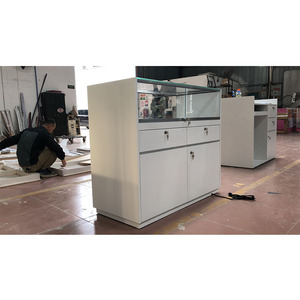 En gros Personnalisé Magasin de Center Commercial Dernière Conception À La Mode Moderne <span class=keywords><strong>Pas</strong></span> Cher Vêtements <span class=keywords><strong>Vitrine</strong></span> - Product Image 2