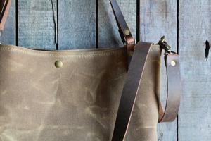 Top Qualité Conception Personnalisée Grand Fourre-Tout En Toile Cirée Pour Femmes, Ordinateur Portable, Sac À Bandoulière IB-0053 - Product Image 4