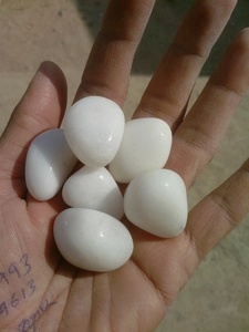 Mejor Precio por Tonelada de Guijarros de Cuarzo Blanco Súper Liso Sin Pulir, Piedra Natural para Baño, Uso Industrial en Exteriores, India - Product Image 6