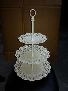 Hermoso soporte de pastel de metal de 2 niveles para exhibición de pasteles decorativos en fiestas - Product Image 4