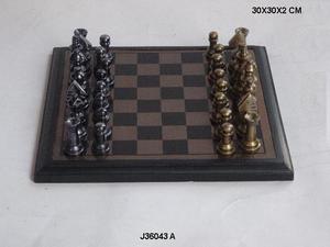 Juego de Ajedrez de Metal Hecho en Aluminio en Latón Antiguo y Níquel Negro, Ajedrez Disponible en Otros Colores, Acabado Antiguo - Product Image 5
