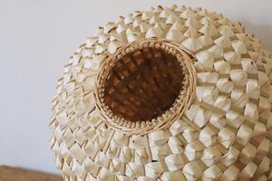 Abat-jour en bambou et rotin vintage fait à la main, style artisanal design - Product Image 3