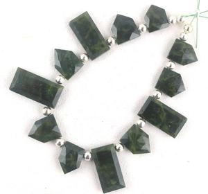 Pierre précieuse de jaspe vert naturel à facettes en forme de pentagone et de rectangle perles en vrac pour la fabrication de bijoux faits à la main - Product Image 1