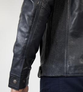 Chaqueta de carreras de cuero hecha para paseos en clima frío con forro térmico y diseño de armadura ligera - Product Image 6