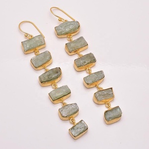 หรูหราแฟนซีรูปร่างดิบสีเขียวพลอย Kyanite ต่างหูทองเหลือง,อินเดียทองชุบทองเหลืองเครื่องประดับ - Product Image 1