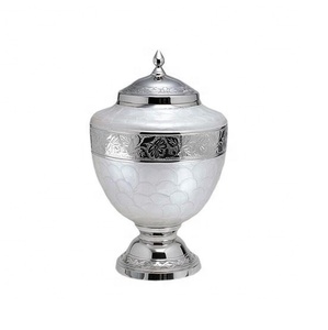 Vente directe d'usine de fabricant d'urne de crémation en laiton fait à la main de basse quantité minimale de commande créative de qualité supérieure - Product Image 1