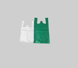 Sacs en plastique simples à gousset latéral fabriqués au Vietnam avec poignée - Product Image 1