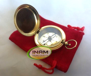 Ow INAM'S — boussole en laiton, joli et de styliste fait à la main, bouton poussoir, décoration Unique - Product Image 2