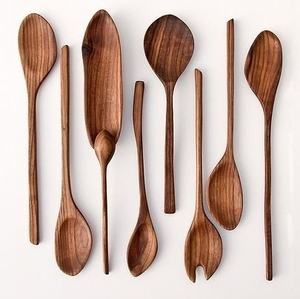 Cuillère en bois avec de nombreuses formes - Product Image 2