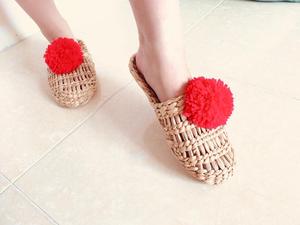 Pantoufles en jacinthe d'eau faites à la main pour une vie relaxante - Product Image 4