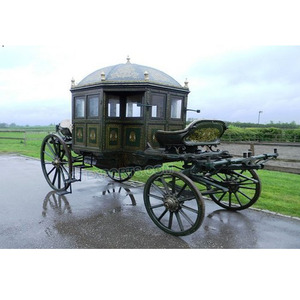 Carruaje de unicornio de aspecto real inglés, Blackish coche europeo, se compra coche antiguo - Product Image 1