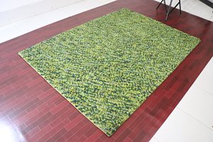 พรมปูพื้นขนแกะสีเขียวแบบโมเดิร์นทำด้วยมือ3D การออกแบบที่ได้แรงบันดาลใจจากการถักด้วยหินกรวดปุยสำหรับตกแต่งภายในบ้านโรงแรมห้องสวดมนต์ของตกแต่งห้องครัว - Product Image 3
