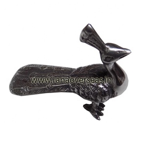 รูปปั้นนกยูงอะลูมิเนียมตกแต่งโต๊ะ ดีไซน์ล่าสุด ชุบทอง เหมาะสำหรับห้องนั่งเล่น ร้านอาหาร โรงแรม - Product Image 3